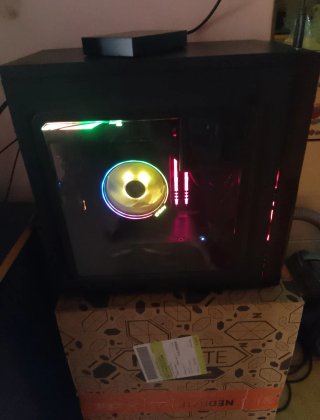 Ryzen 5 3600 ,GTX 1660 Super, 16 gb ram 3200