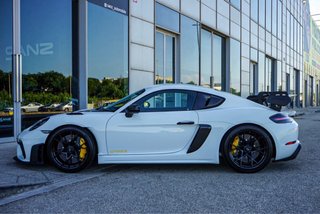 Porsche 718 Cayman 2025