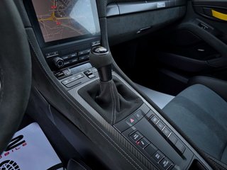 Porsche 718 Cayman 2025