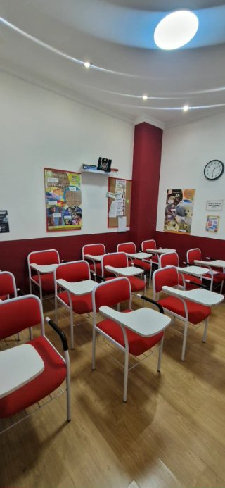 Mobiliario para escuela o academia