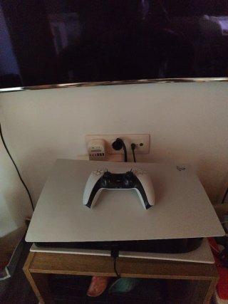 PS5 825GB con Lector, todos sus cables y mando.