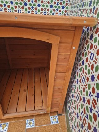 Caseta para perro de madera