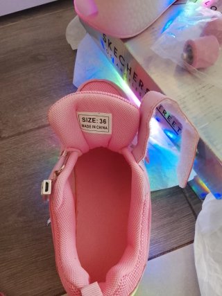 Zapatillas Skechers Rosa con Luces LED y con rueda