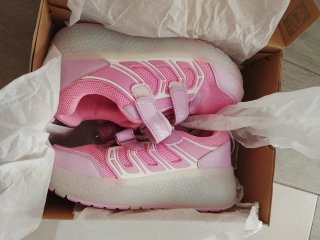Zapatillas Skechers Rosa con Luces LED y con rueda