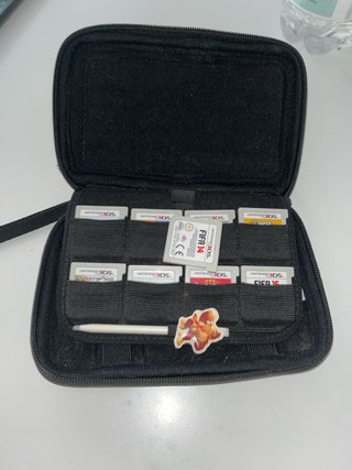 Nintendo 3DS XL Blanca + cargador + 9 juegos.