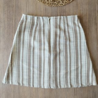 Falda Mango rayas beige talla XS