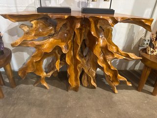 Consola Raíz Madera Teka