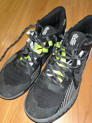 Nike Kyrie Flytrap 5 talla 43 Negro/Verde