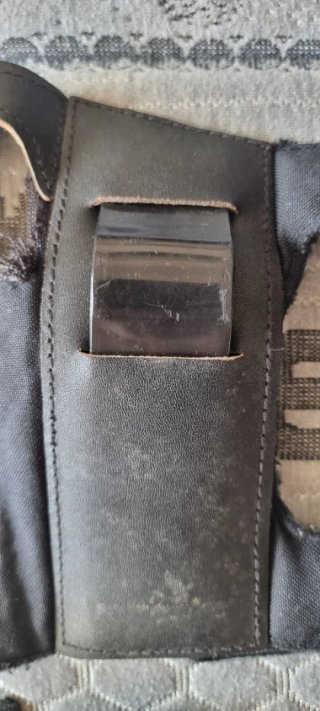 Protectores de Muñeca Negros Titus