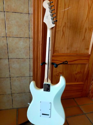 Fender Squier Stratocaster Microtonal