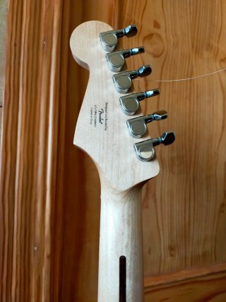 Fender Squier Stratocaster Microtonal