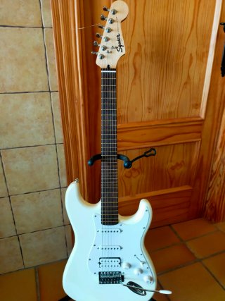 Fender Squier Stratocaster Microtonal