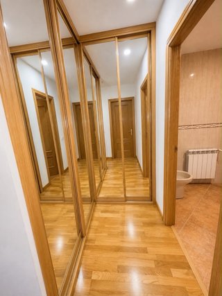 Chalet en Ocaña con piscina, 5 hab. y 4 baños.