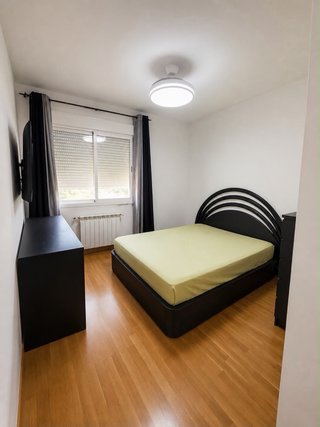 Chalet en Ocaña con piscina, 5 hab. y 4 baños.