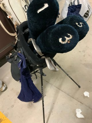 Bolsa de golf Callaway con trípode y palos