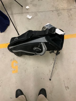 Bolsa de golf Callaway con trípode y palos