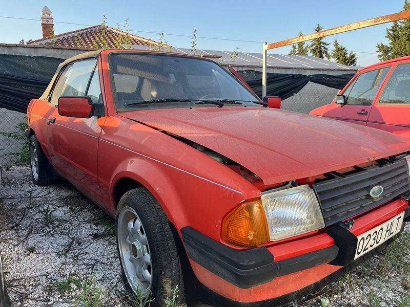 Ford Escort 1986 - foto 1