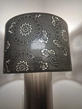 Lámpara de mesa de hierro forjado
