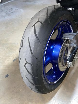 Yamaha XJ6 Naked Azul y Blanca