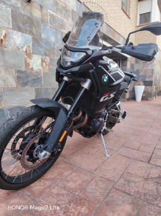 BMW F900GS  Negra/Gris