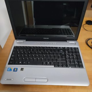 Portátil Toshiba Satellite L500-22R