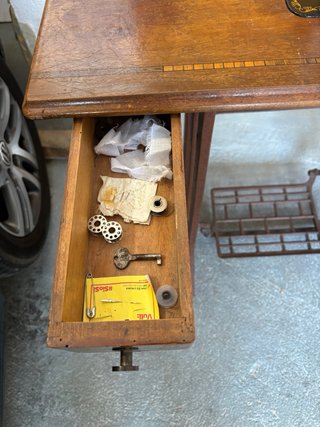 Máquina de coser Alfa antigua