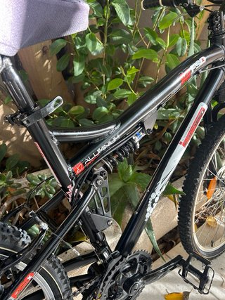 Bicicleta de Montaña Doble Suspensión