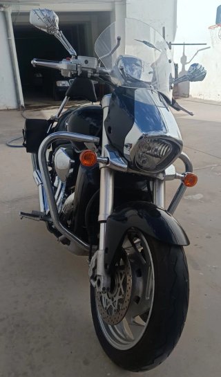 Suzuki Intruder M1800R Negra