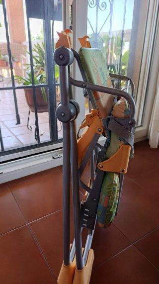 Trona de bebé plegable