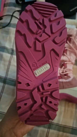 Botas de nieve rosas para niña