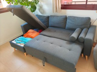 Sofá-cama con chaiselonge y almacenaje