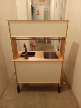 Cocinita de madera infantil