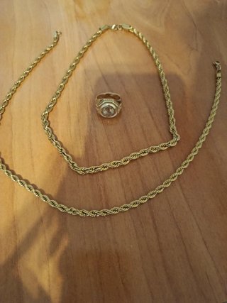 Cadena y Anillo de Oro