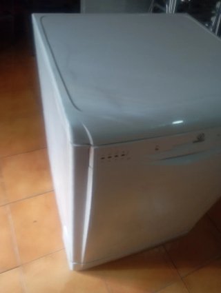 Lavavajillas en buen estado