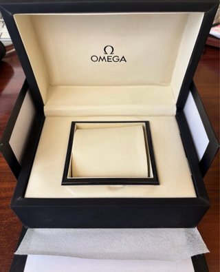 Caja Joyero Omega Negra y Beige