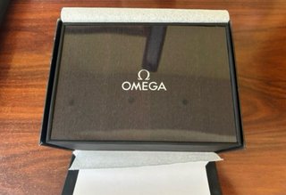 Caja Joyero Omega Negra y Beige