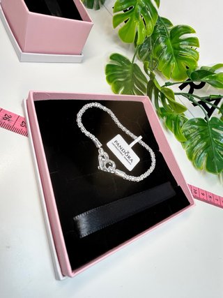 Pulsera Pandora 18cm con caja original
