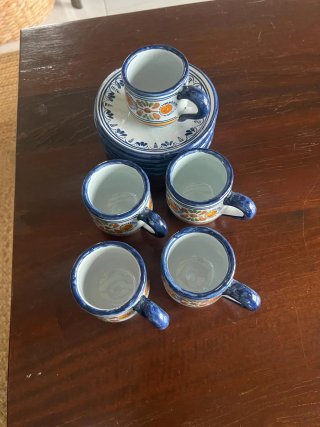 Juego de tazas de cerámica