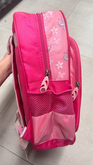 Mochila infantil mariposas y flores