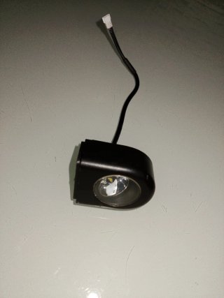 Luz delantera patinete eléctrico