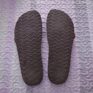 Sandalias Beige con hebilla