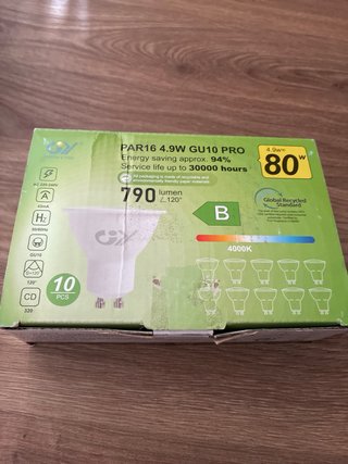 Focos empotrables led cuadrados (2 negros, 3 plata