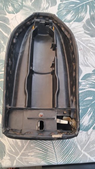 Asiento Derbi Variant Campeona del Mundo