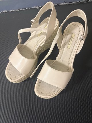 Sandalias cuña CORINA beige