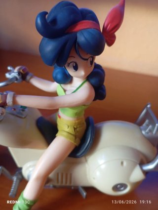 Figura Lunch Dragon Ball Motocicleta