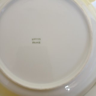 Vajilla de porcelana con diseño de mejillones