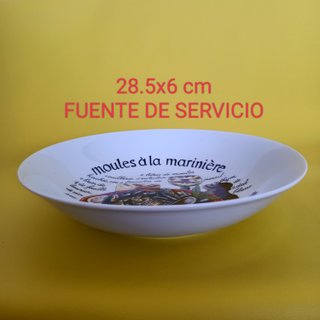 Vajilla de porcelana con diseño de mejillones