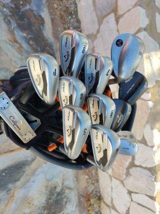 Bolsa de golf Callaway con palos