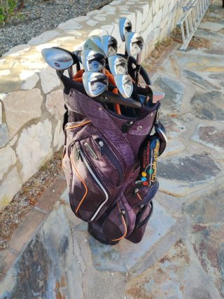 Bolsa de golf Callaway con palos