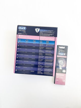 Oral-B Pro 900 SensiultraThin + 2 Recargas
